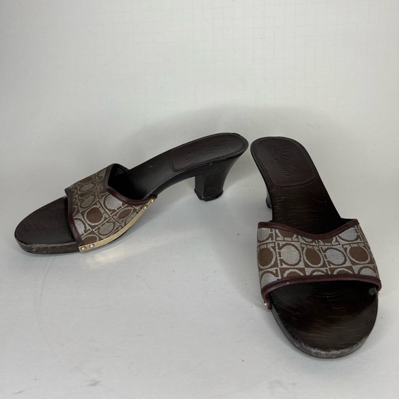 salvatore ferragamo sandals women Size 7.5B Signature Brown Textile Italy - Picture 6 of 16